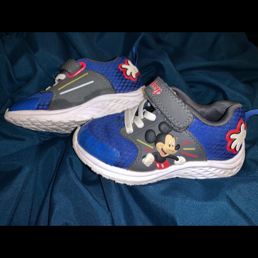 Toddler size 7 Mickey Mouse shoes